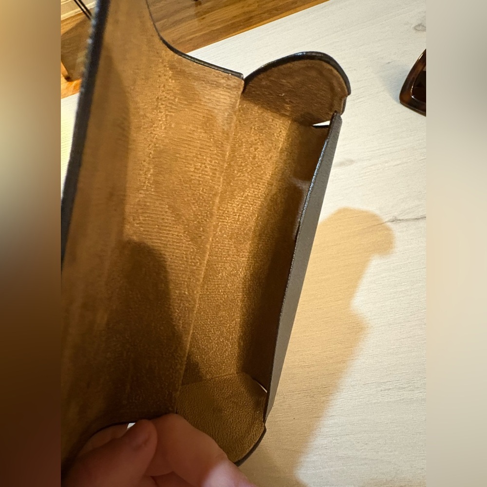 Burberry Tortoise Shell Sunglasses - image 5